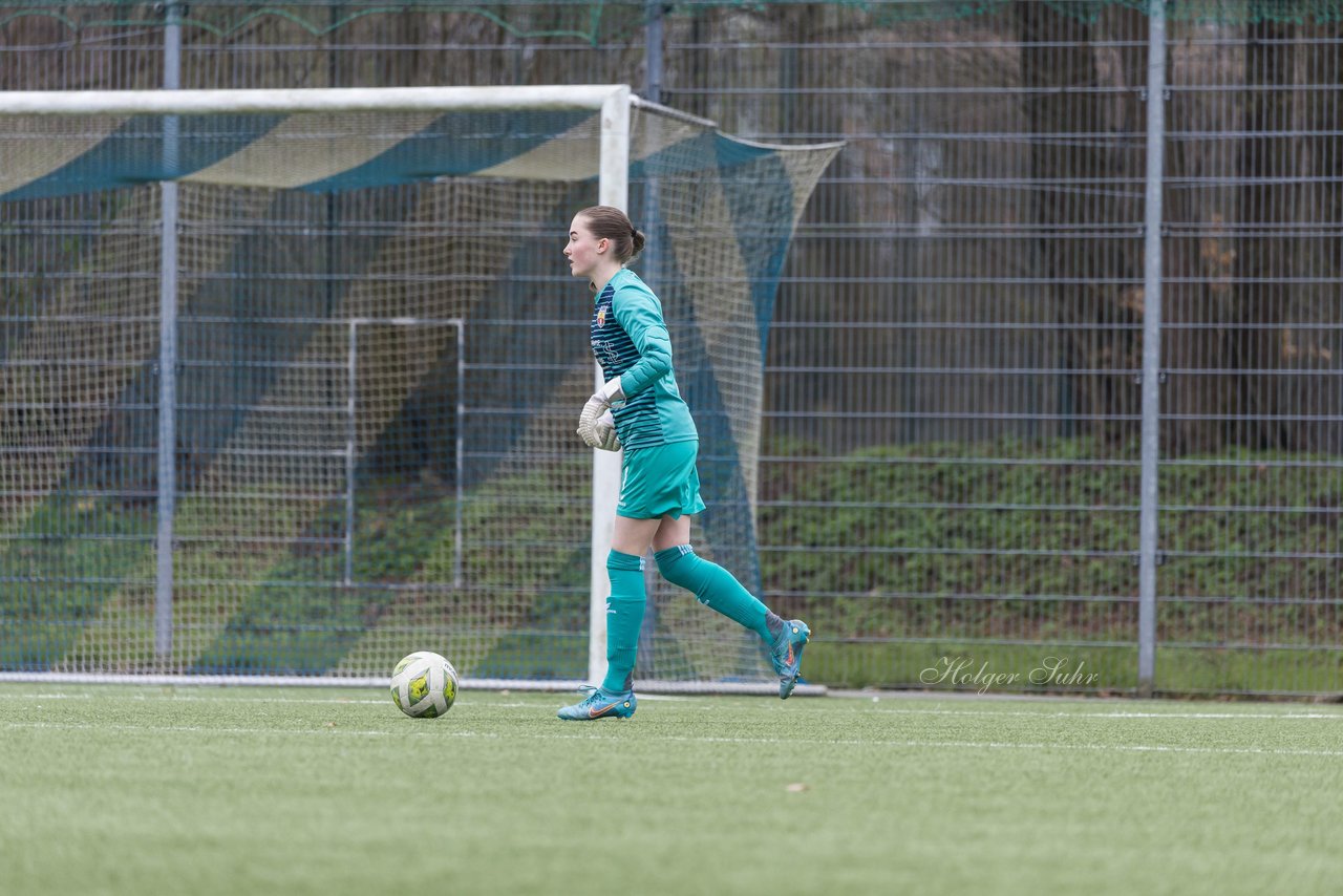 Bild 196 - F SSC Hagen Ahrensburg - SV Frisia Risum-Lindholm : Ergebnis: 1:2